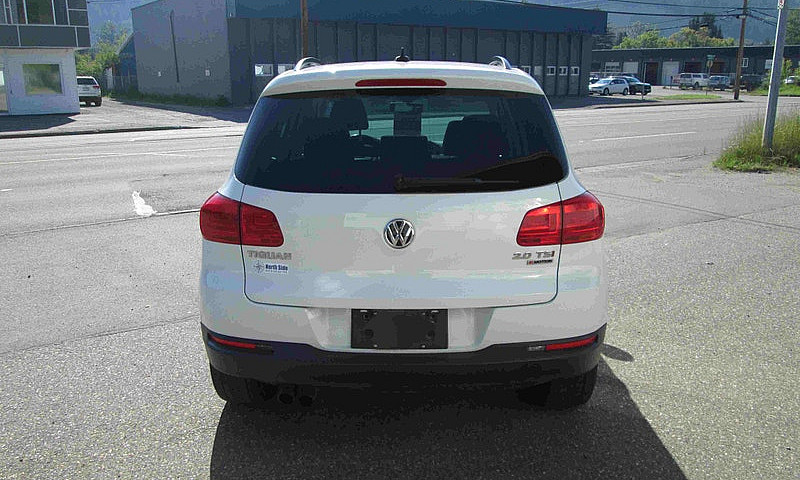 2017 Volkswagen Tigu...