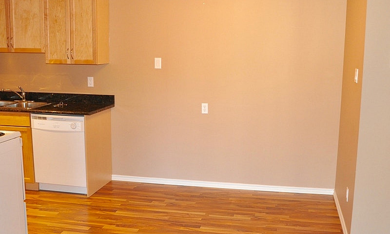 Top Floor - 3 Bedroo...