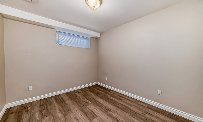 2 Bed 2 Bath Large B...