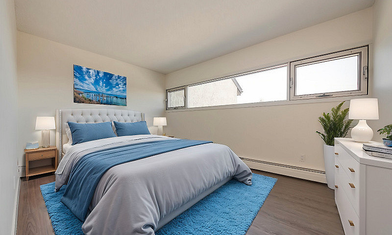 Corner Unit Condo In...