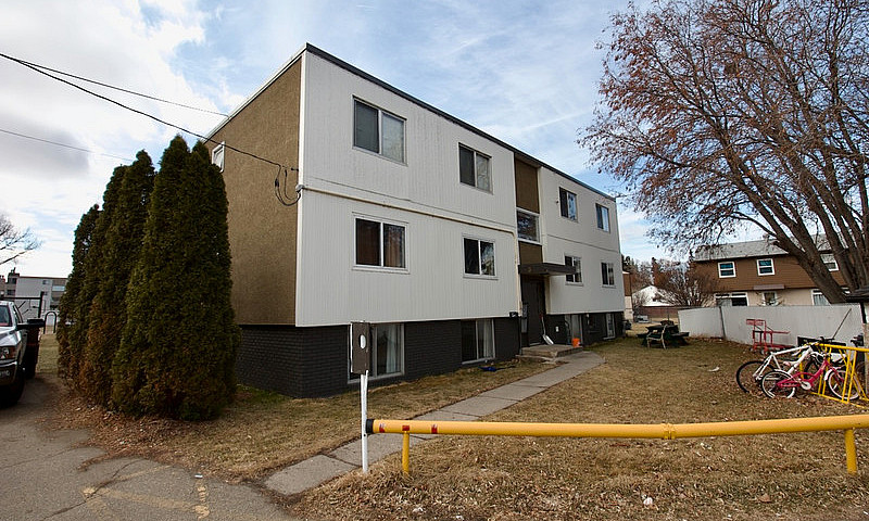 Ross Drive 2 Bed 1 B...