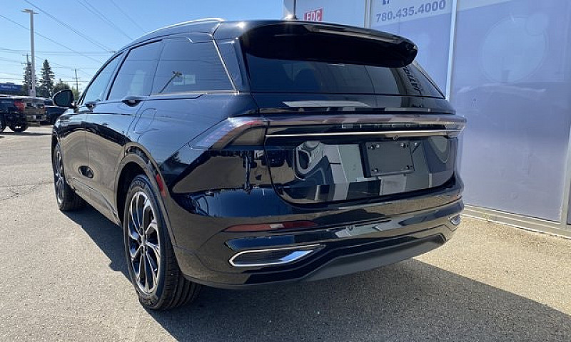 2025 Lincoln Nautilu...