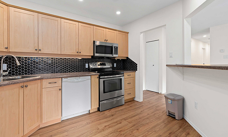 2 Beds, 2 Bath Famil...