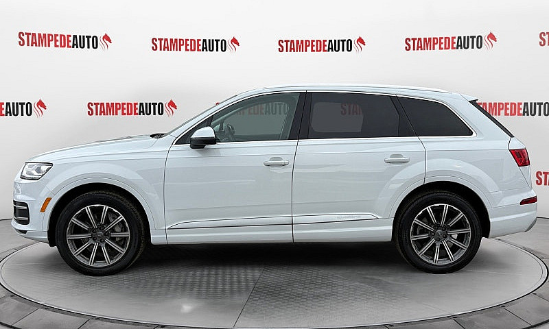 2019 Audi Q7 Progres...