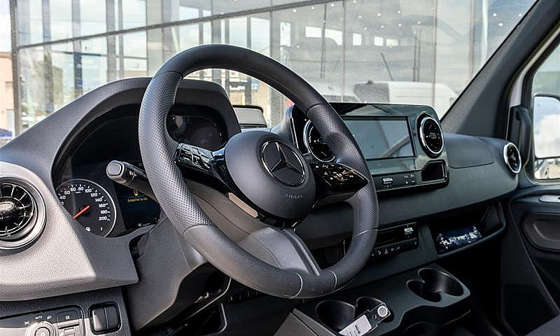 2025 Mercedes-Benz S...