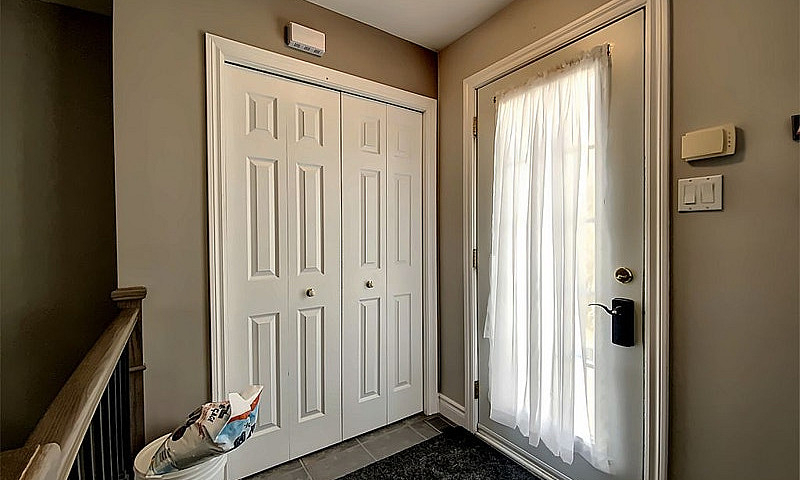 $549,999 - Bungalow ...