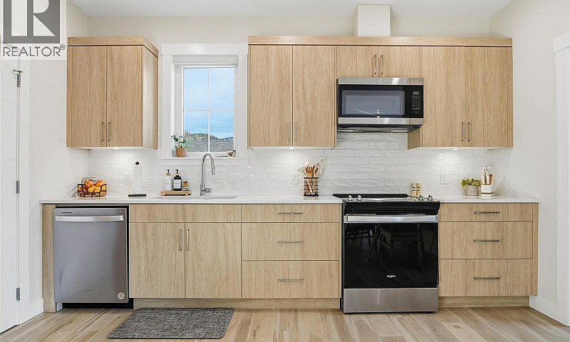 241 Nelson Avenue Un...