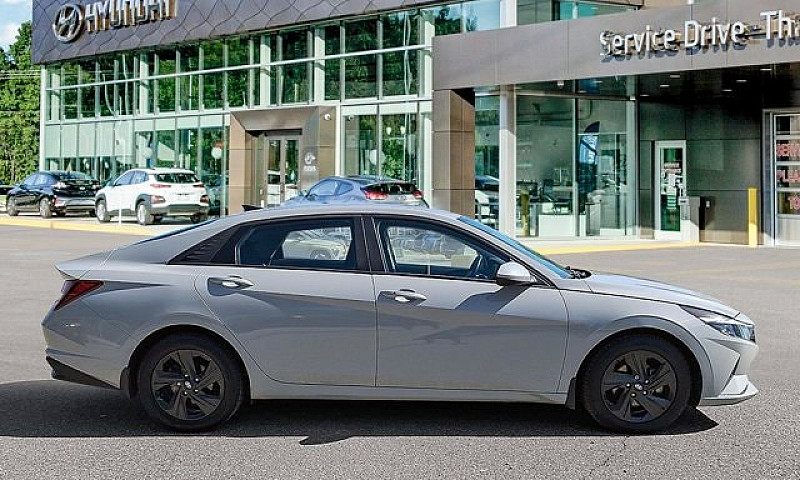 2022 Hyundai Elantra...
