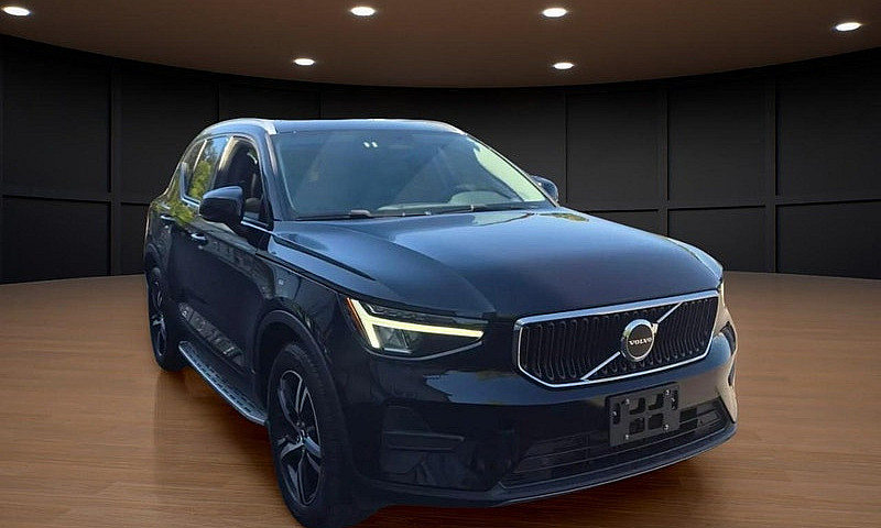 2023 Volvo Xc40 B4 C...
