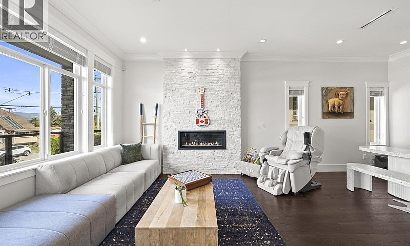 4758 Maitland Burnab...