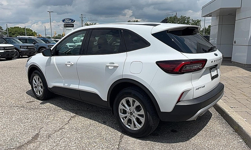 2025 Ford Escape Act...