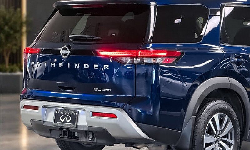 2024 Nissan Pathfind...