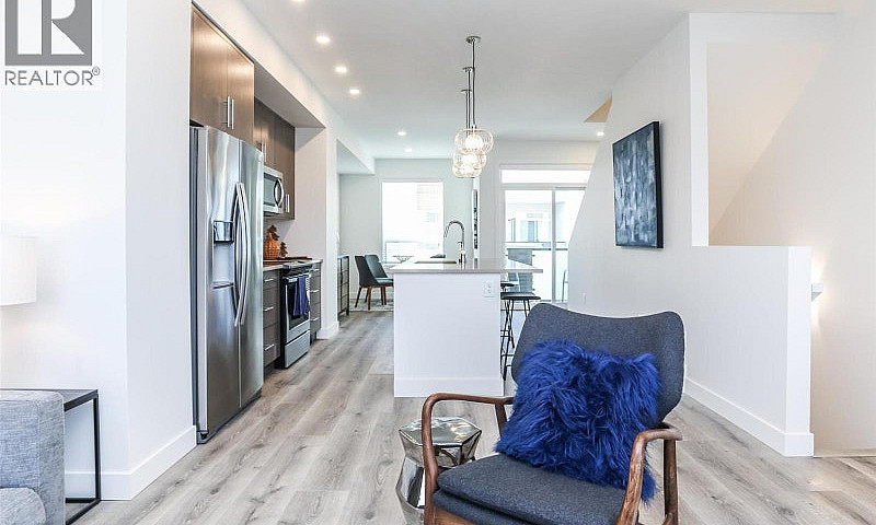 610 Academy Way Unit...