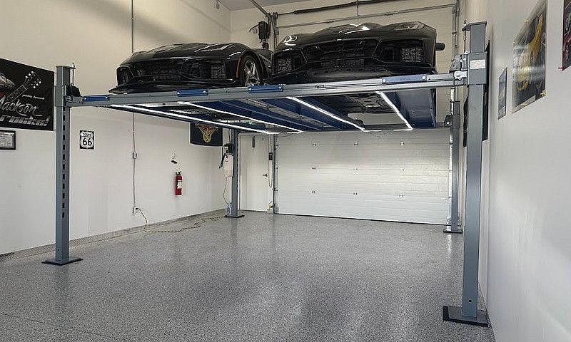 Unique Lifts 10,000L...