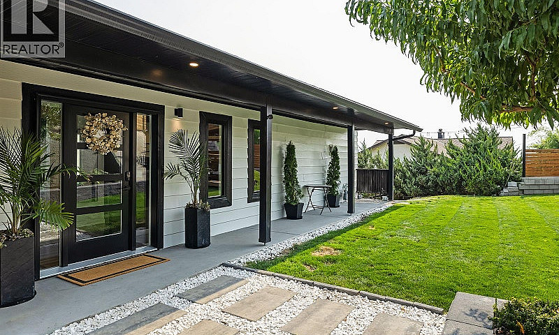 2751 Lakeview Road W...