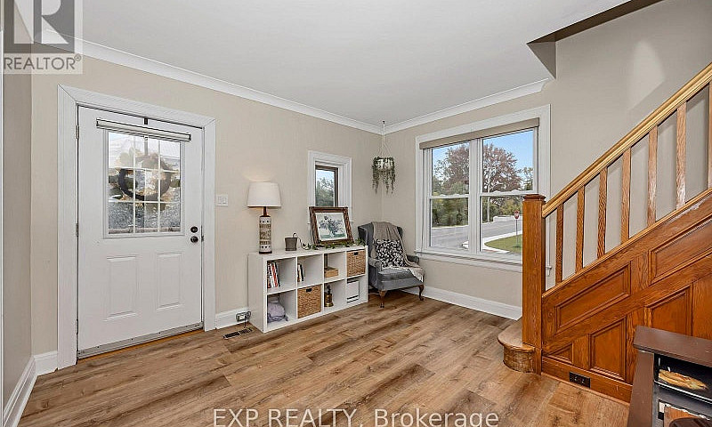 11505 Queen Street N...