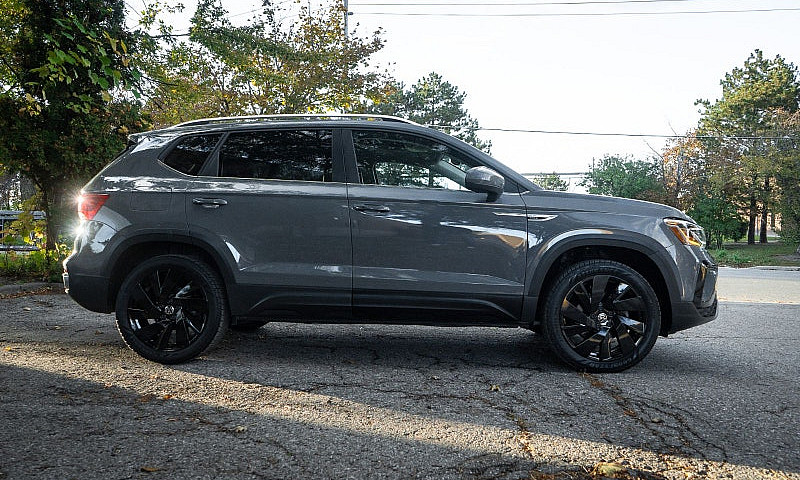 2023 Volkswagen Taos...