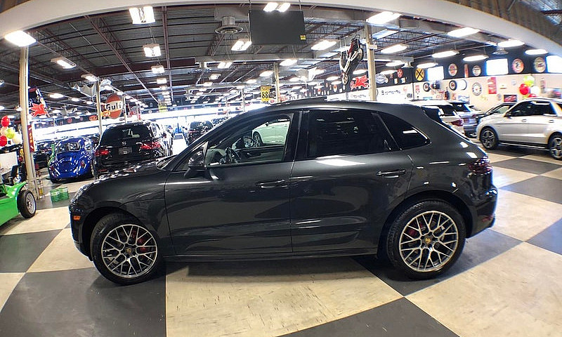 2018 Porsche Macan G...
