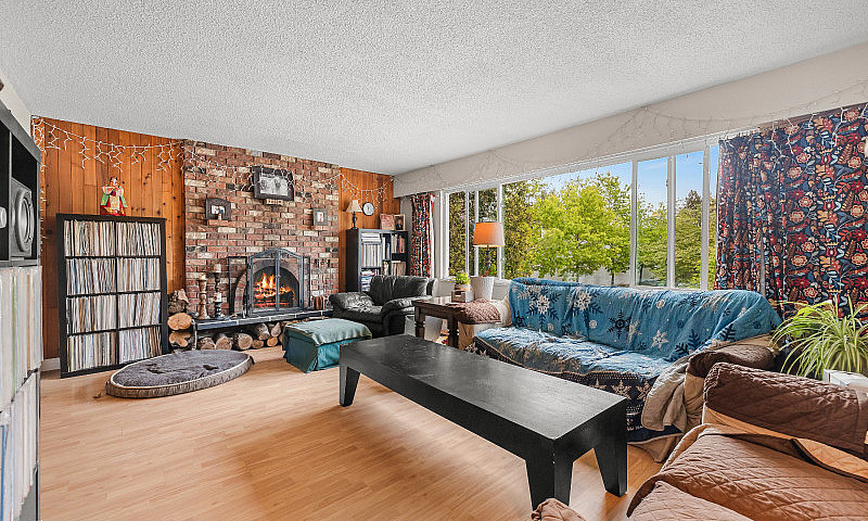 2 Story Family Home ...