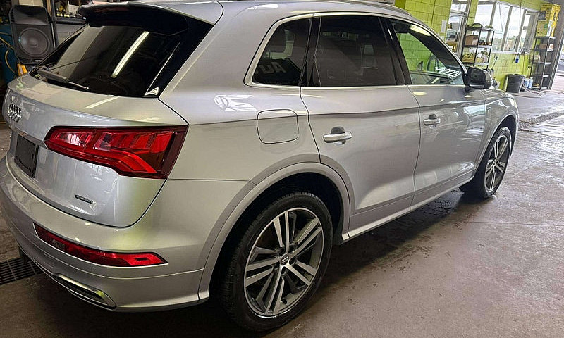 2019 Audi Q5 Progres...