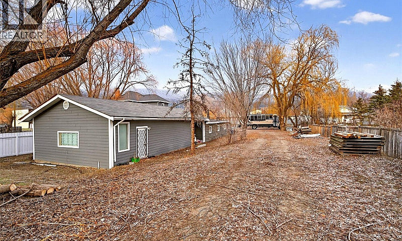2135 Merritt Avenue ...