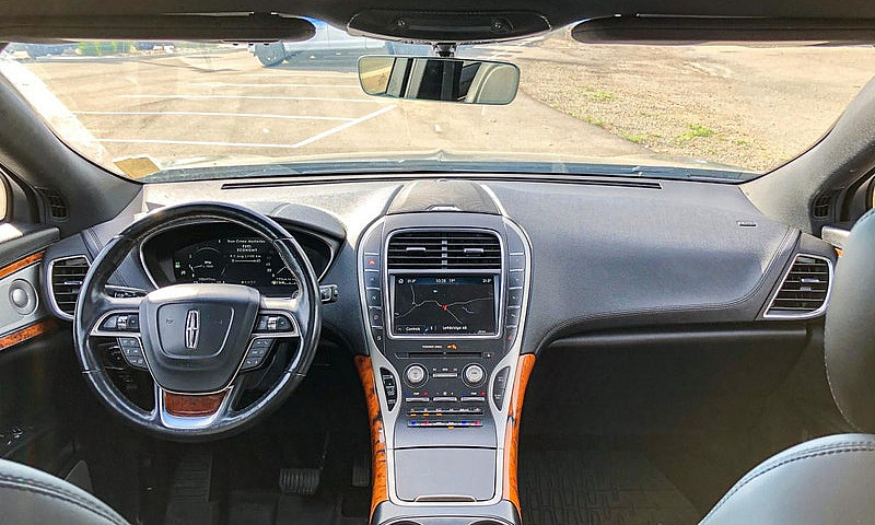 2019 Lincoln Nautilu...
