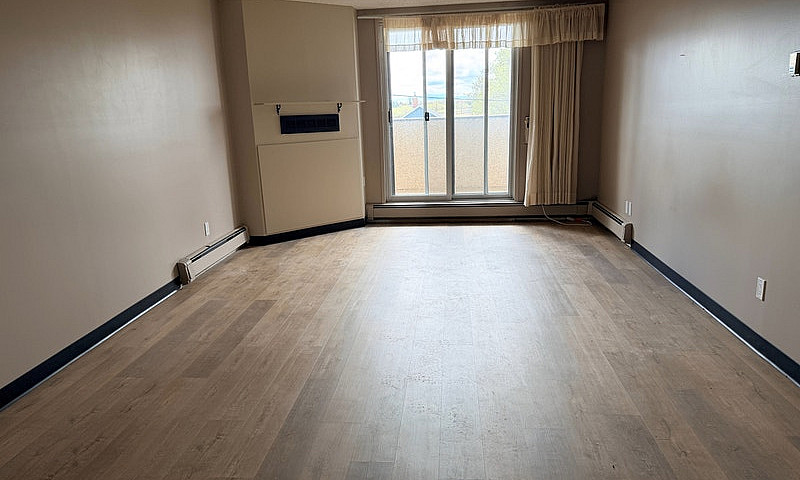 One & Two Bedroom Un...