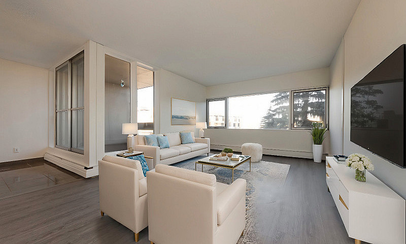 Corner Unit Condo In...