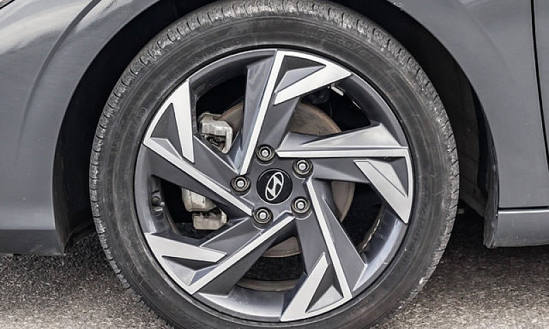 2025 Hyundai Elantra...