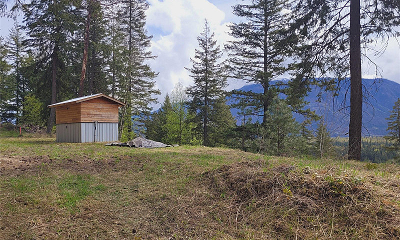 1.2 Acres With Panor...