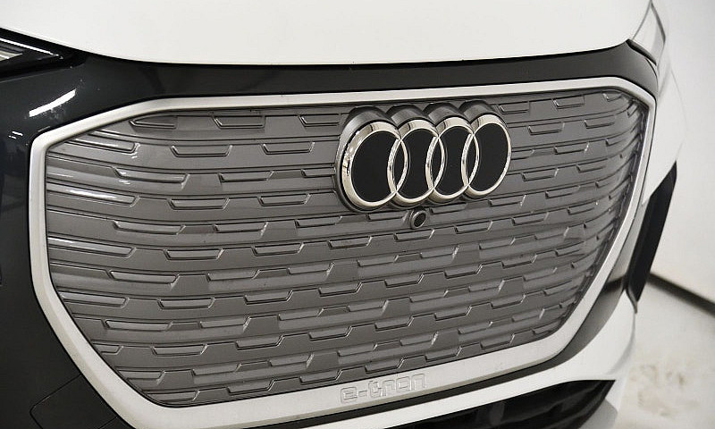 2025 Audi Q4 E-Tron ...