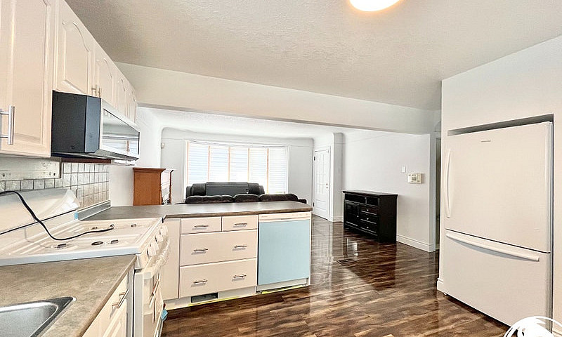2 Bed 1 Bath -Main F...