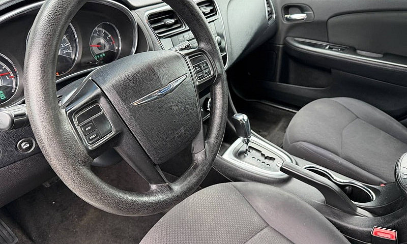 2012 Chrysler 200 Lx...