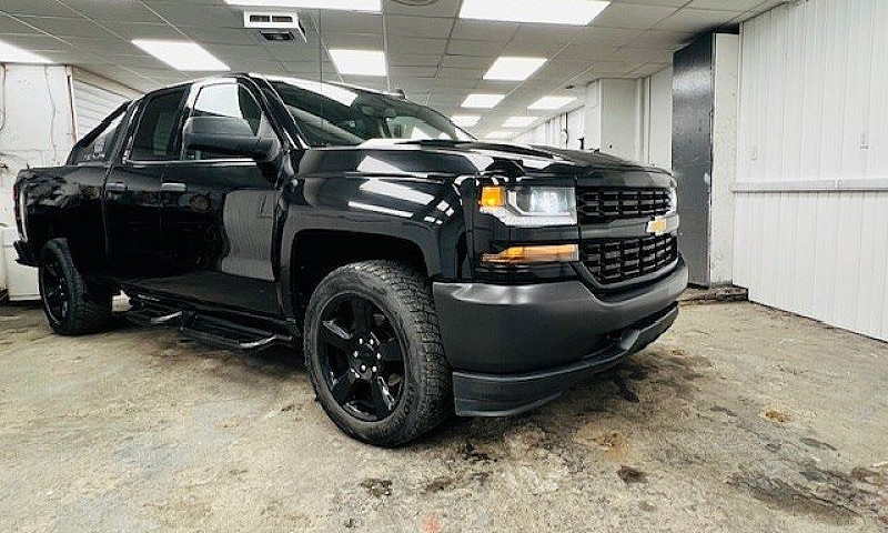 Ls 5.3L 4X4 79,500Km...