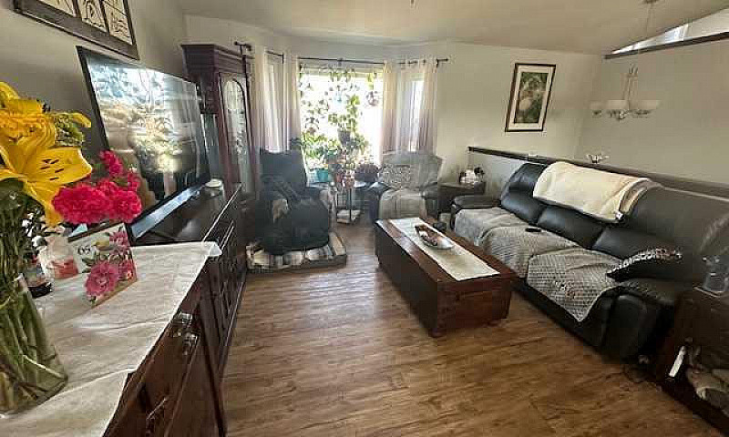10 Richmond Close, W...