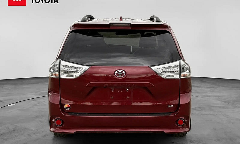 2019 Toyota Sienna S...