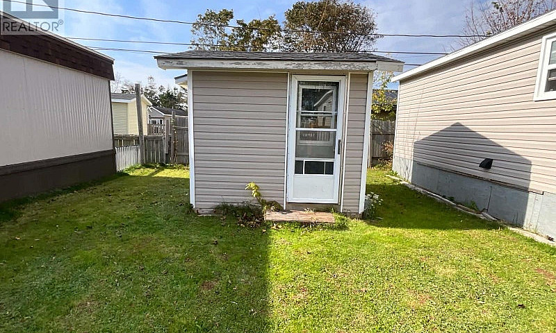 38 Linkletter Estate...
