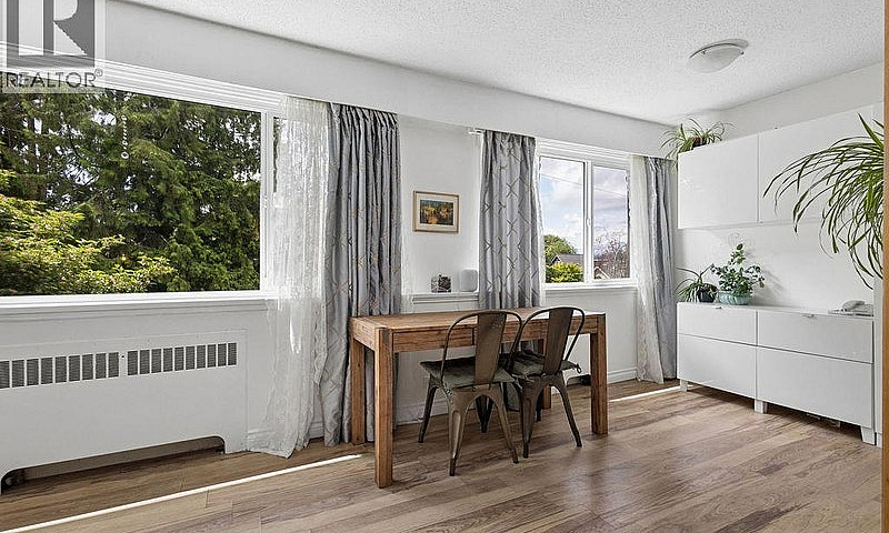 207 2494 Cornwall Av...