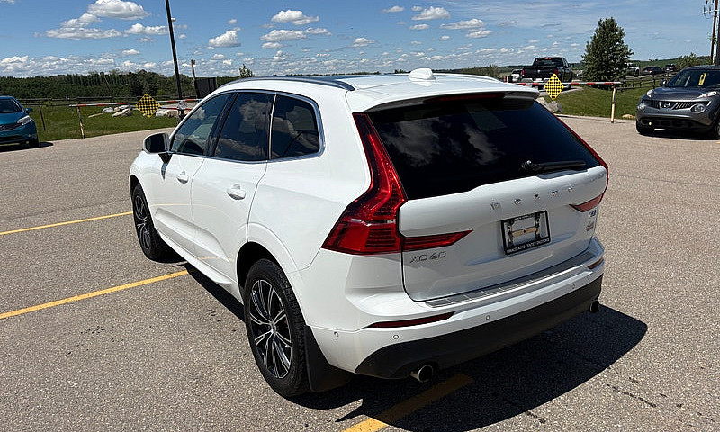 2019 Volvo Xc60 Mome...