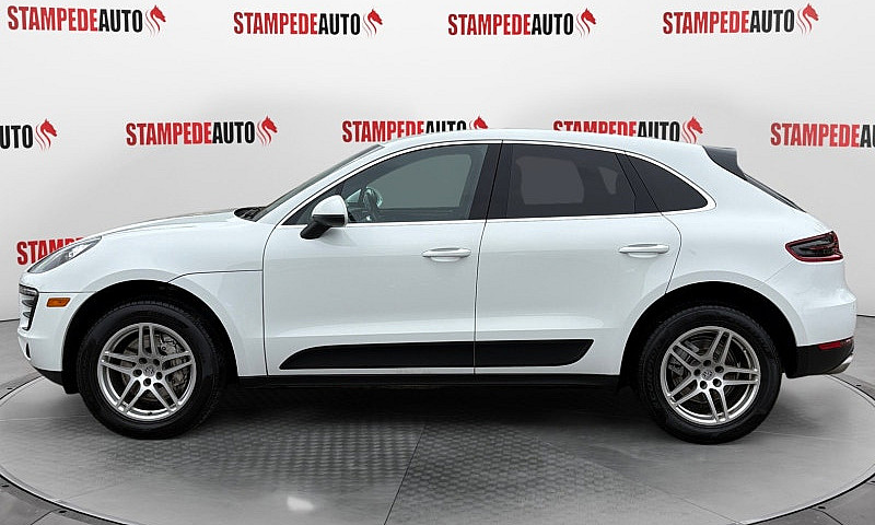 2015 Porsche Macan S...