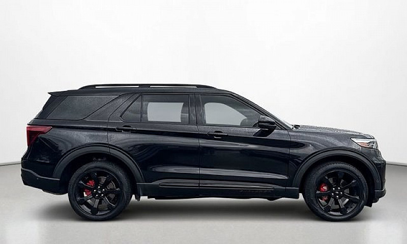 2022 Ford Explorer S...