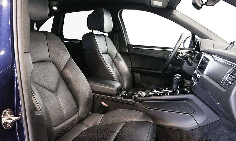 2025 Porsche Macan P...