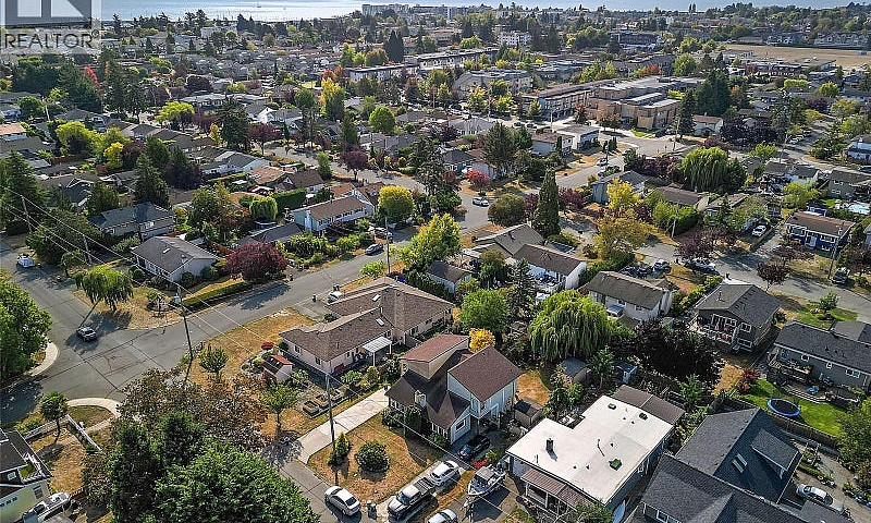 2253 Malaview Ave Si...
