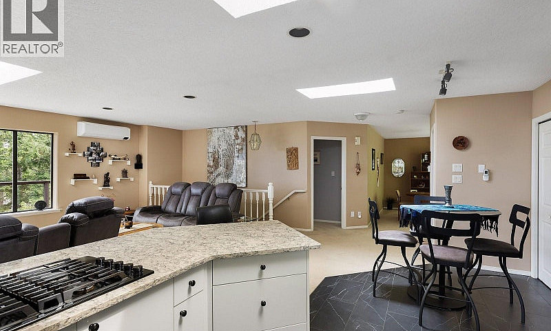 7084 Willis Point Rd...