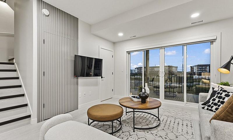 355 Ballantrae Dr- 3...
