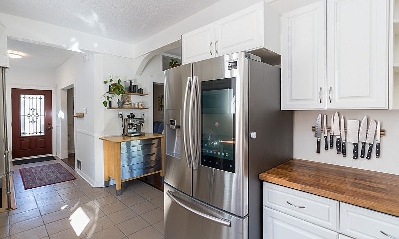 New West End Listing...
