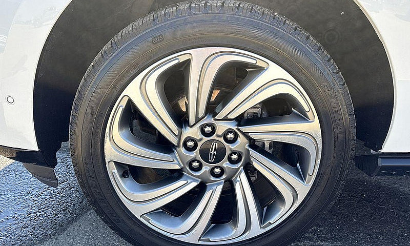 2022 Lincoln Navigat...