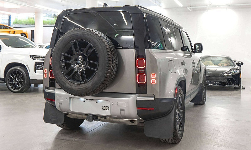 2025 Land Rover Defe...