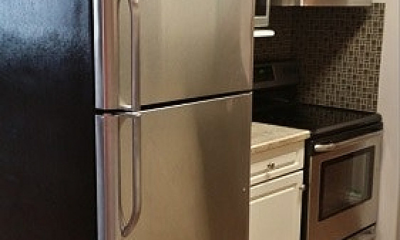 2 Bedroom Condo! In-...