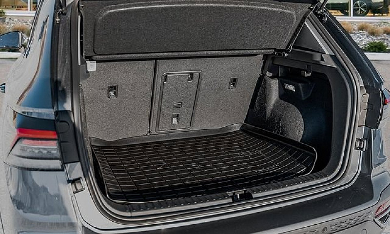 2025 Volkswagen Taos...